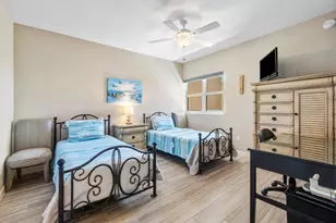 2640 Lake Shore Dr, Riviera Beach, FL 33404 - Photo 31