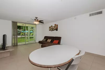 1000 NE 12th Avenue #104, Hallandale Beach, FL 33009 - Photo 7