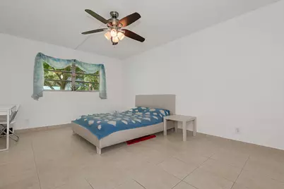 1000 NE 12th Avenue #104, Hallandale Beach, FL 33009 - Photo 15