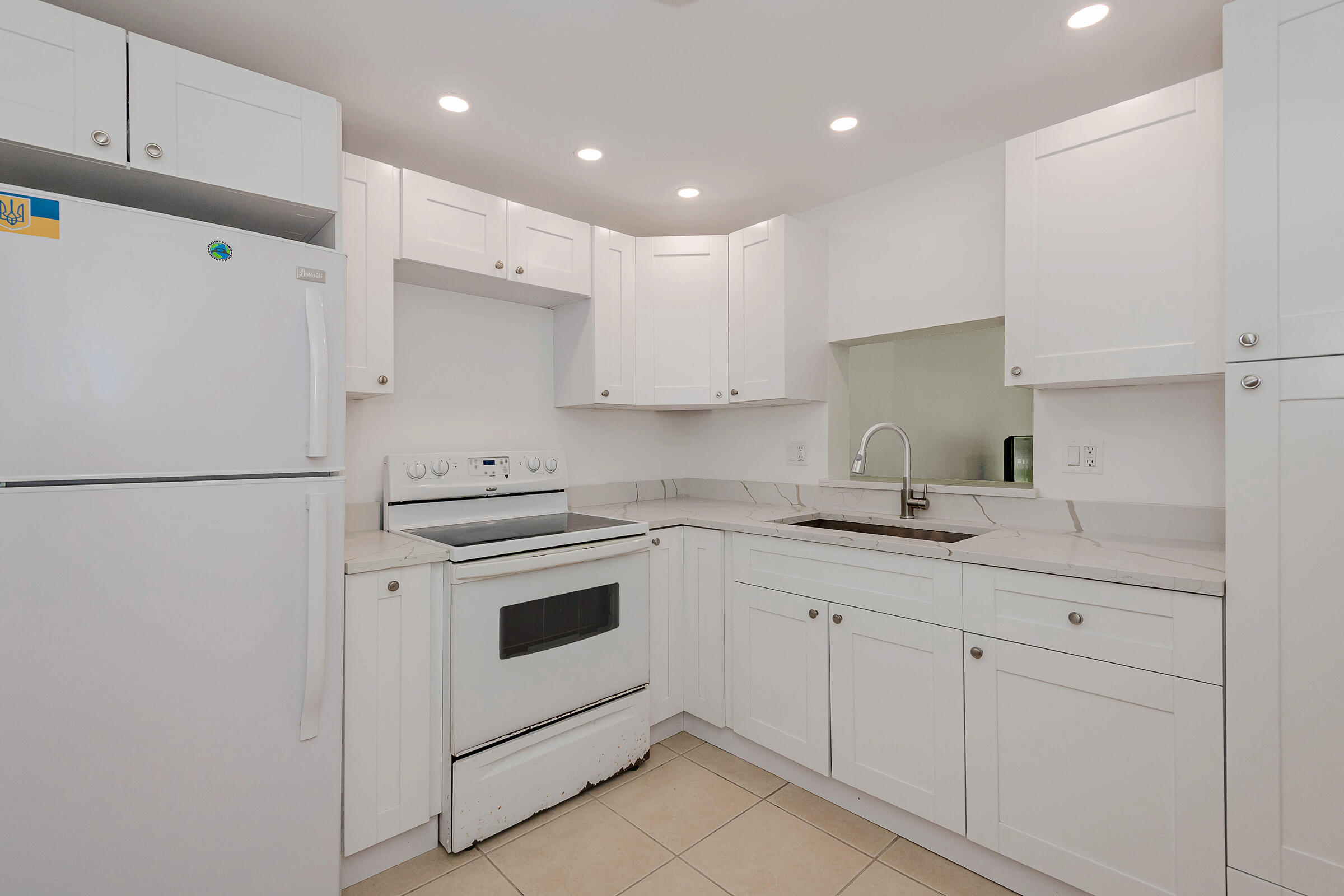 1000 NE 12th Ave #104 - 1000 NE 12th Ave #104, Hallandale Beach, FL 33009 Luxury Property | Jose Angel Pina