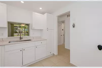 1000 NE 12th Avenue #104, Hallandale Beach, FL 33009 - Photo 13