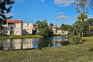 3051 Sunrise Lakes Dr E, Sunrise, FL 33322 - Photo 11