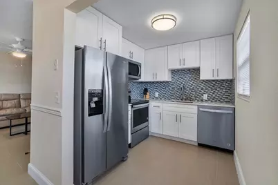 224 Fanshaw F, Boca Raton, FL 33434 - Photo 3