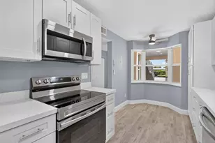 203 Grove Isle Cir, Vero Beach, FL 32962 - Photo 11