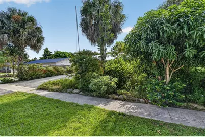 303 S Delaware Boulevard, Jupiter, FL 33458 - Photo 1