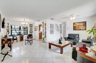 9235 Saddlecreek Dr, Boca Raton, FL 33496 - Photo 3
