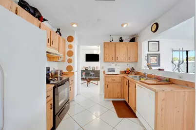 9235 Saddlecreek Drive, Boca Raton, FL 33496 - Photo 11