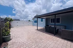 3718 Coconut Rd, Palm Springs, FL 33461 - Photo 19