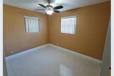324 Mid Pines Road, Palm Springs, FL 33461 - Photo 13