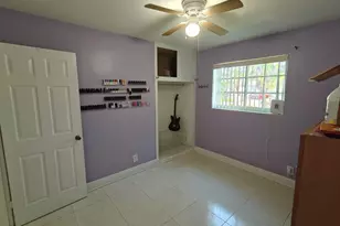 324 Mid Pines Rd, Palm Springs, FL 33461 - Photo 7