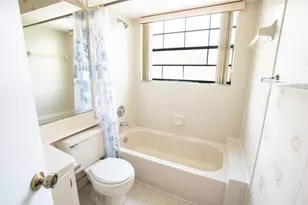 8429 NW 78th Ct, Tamarac, FL 33321 - Photo 7