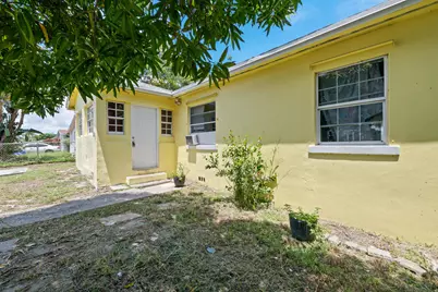 616 W 5th Street, Riviera Beach, FL 33404 - Photo 5