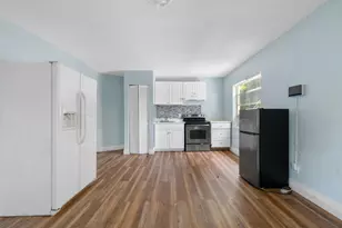 616 W 5th St, Riviera Beach, FL 33404 - Photo 9