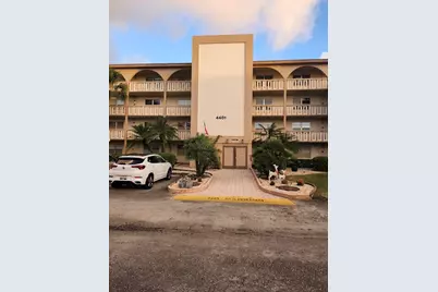 4401 Martinique Court #D4, Coconut Creek, FL 33066 - Photo 5