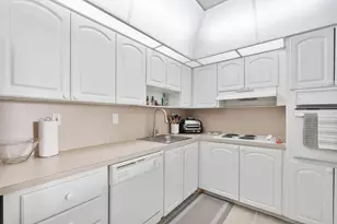 19380 Collins Ave, Sunny Isles Beach, FL 33160 - Photo 15