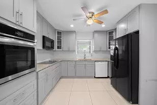 27 SE 6th St, Dania Beach, FL 33004 - Photo 3