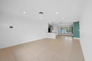27 SE 6th St, Dania Beach, FL 33004 - Photo 13