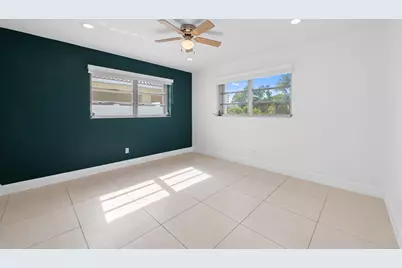 27 SE 6th Street, Dania Beach, FL 33004 - Photo 11