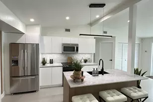 2490 Andros Ln, Fort Lauderdale, FL 33312 - Photo 9
