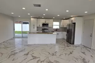 303 SW 33rd Terrace, Deerfield Beach, FL 33442 - Photo 3