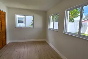 303 SW 33rd Terrace, Deerfield Beach, FL 33442 - Photo 5