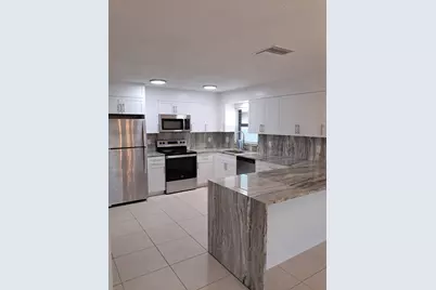 9321 NW 43rd Manor S, Sunrise, FL 33351 - Photo 9