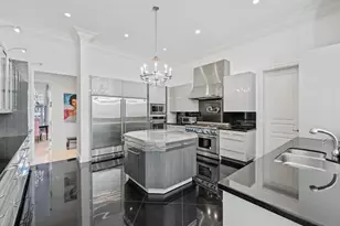 7172 Valencia Dr, Boca Raton, FL 33433 - Photo 19