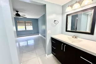 12600 SW 5th Ct, Pembroke Pines, FL 33027 - Photo 9