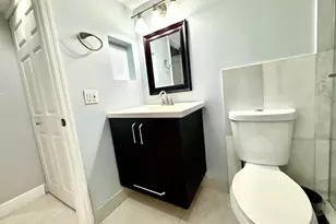 12600 SW 5th Ct, Pembroke Pines, FL 33027 - Photo 17