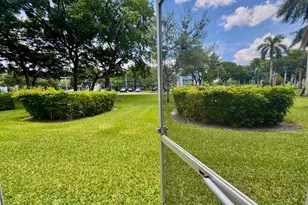 12600 SW 5th Ct, Pembroke Pines, FL 33027 - Photo 21