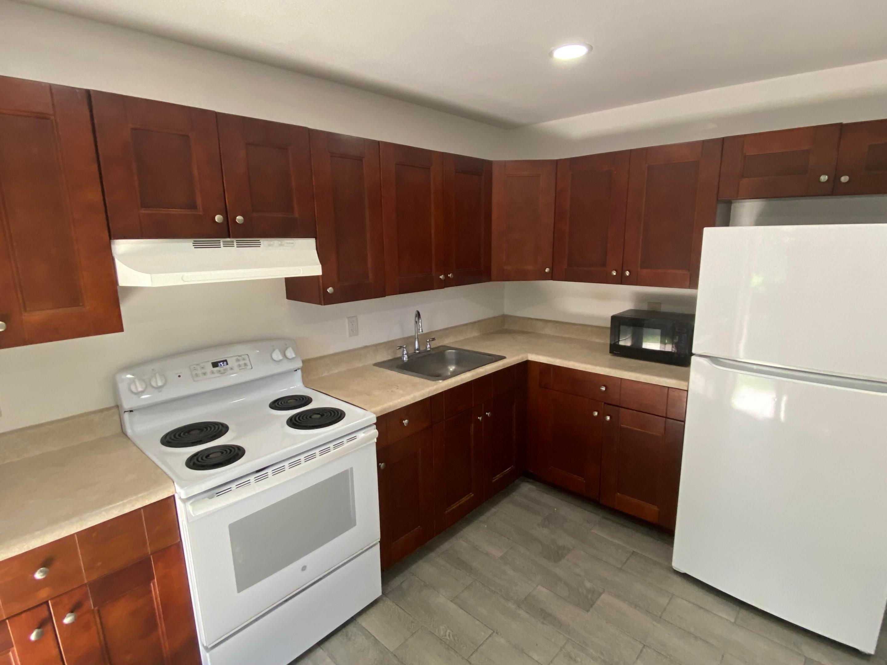 850 SW 9th Ave #1-4, # C - 850 SW 9th Ave #1-4, # C, Hallandale Beach, FL 33009 Luxury Property | Jose Angel Pina