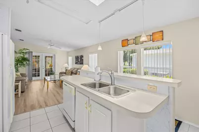 3733 Pendula Circle, Port Saint Lucie, FL 34952 - Photo 11