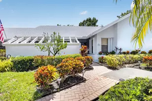 10884 Lake Front Pl, Boca Raton, FL 33498 - Photo 1