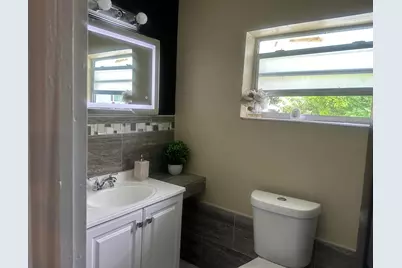 1320 NW 19th Street, Fort Lauderdale, FL 33311 - Photo 17