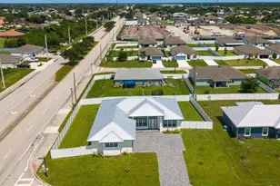 121 SW Sea Lion Rd, Port Saint Lucie, FL 34953 - Photo 35
