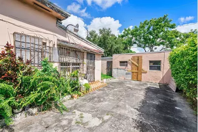 2033 SW 5th Street, Miami, FL 33135 - Photo 21