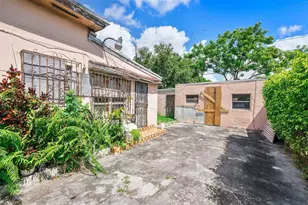 2033 SW 5th St, Miami, FL 33135 - Photo 21