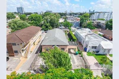 2033 SW 5th Street, Miami, FL 33135 - Photo 5