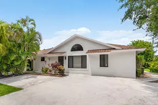 825 Dogwood Dr, Delray Beach, FL 33483 - Photo 15