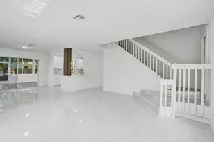 9740 SW 14th St, Pembroke Pines, FL 33025 - Photo 5