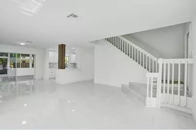 9740 SW 14th Street, Pembroke Pines, FL 33025 - Photo 5