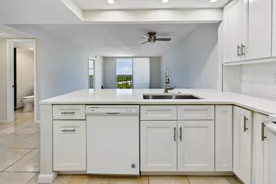 1800 N Andrews Avenue #12G, Fort Lauderdale, FL 33311 - Photo 5