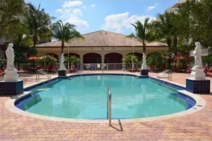 18335 NW 68th Ave, Hialeah, FL 33015 - Photo 15