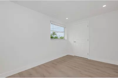 546 NW 5th Avenue, Homestead, FL 33030 - Photo 17