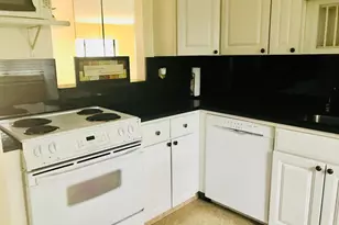 139 Sparrow Dr, Royal Palm Beach, FL 33411 - Photo 3