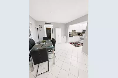 258 Burgundy F, Delray Beach, FL 33484 - Photo 5