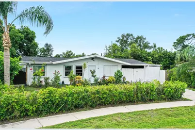 120 Banyan Drive, Port Saint Lucie, FL 34952 - Photo 3