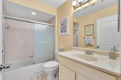 8099 Cassia Drive, Boynton Beach, FL 33472 - Photo 19