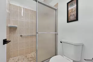 9474 S Belfort Cir, Tamarac, FL 33321 - Photo 23