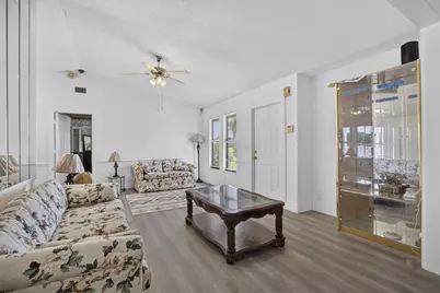 254 La Mancha Avenue, Royal Palm Beach, FL 33411 - Photo 9